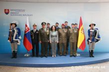 Protokolrne prijatie diplomatickho zboru panielskej republiky a prslunkov panielskych ozbrojench sl dislokovanch v Slovenskej republike